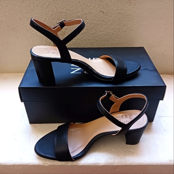 Naturalizer - Picture 2 of 4